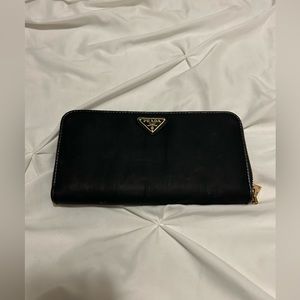 AUTHENTIC & EUC PRADA NYLON  TESSUTO LONG WALLET